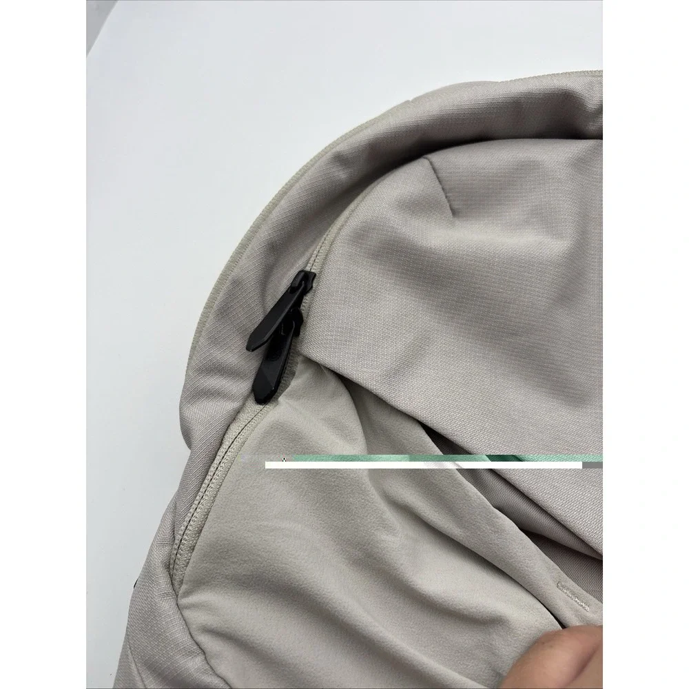 The North Face Women's Isabella Backpack-Gray